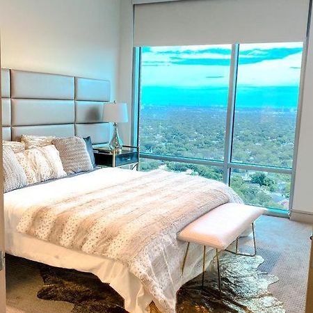Medcenter Vacation Glasspad Skyline Views, 1 Free Prking Spot, Sleeps 4, Ask For Rental Car Option 休斯敦 外观 照片