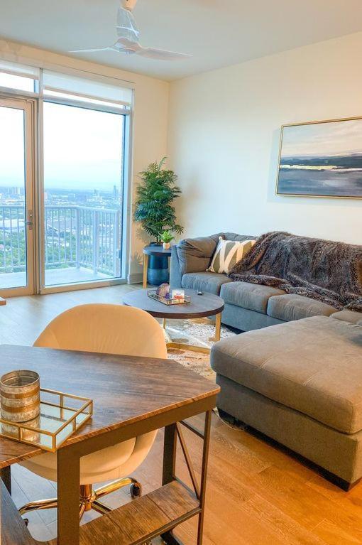 Medcenter Vacation Glasspad Skyline Views, 1 Free Prking Spot, Sleeps 4, Ask For Rental Car Option 休斯敦 外观 照片